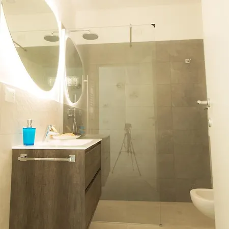 Simon's Place View Апартаменты Нессо