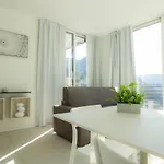 Simon's Place View Apartment Nesso